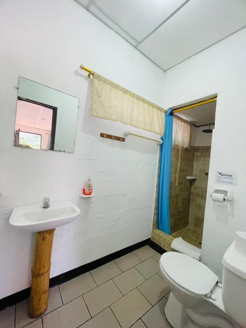 Hostal Darwin Puerto Ayora  Esterno foto