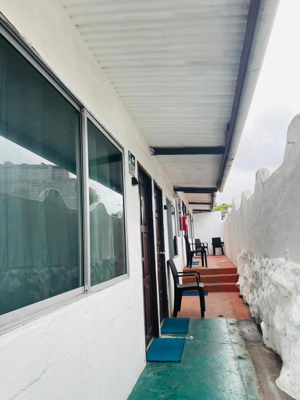 Hostal Darwin Puerto Ayora  Esterno foto